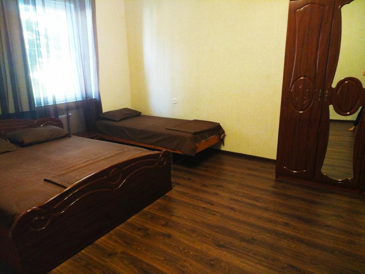 Private House 9 Villa Berehove  Bagian luar foto